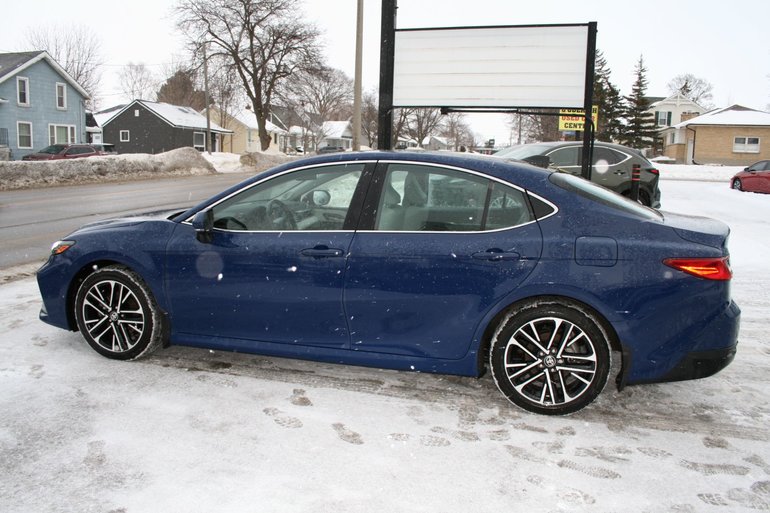2025 Toyota Camry Hybrid