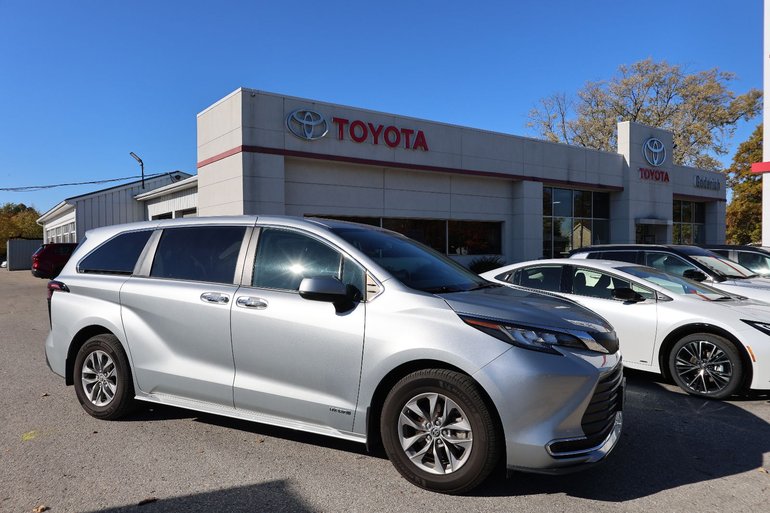 2021 Toyota Sienna Hybrid