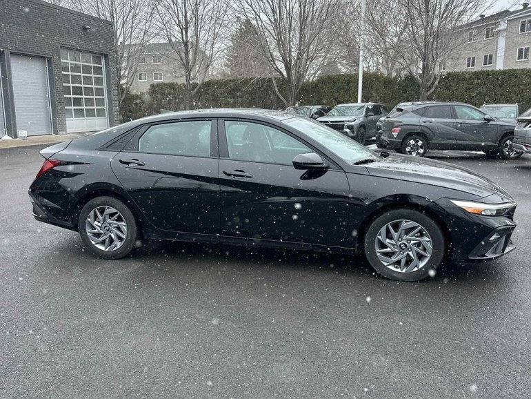 Hyundai Elantra Preferred 2025