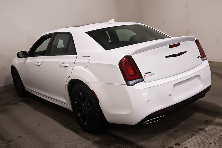 2023 Chrysler 300