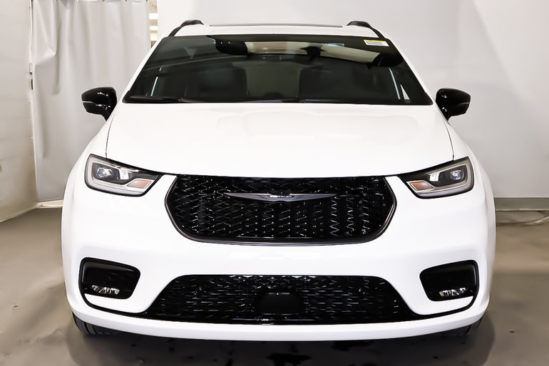 2024 Chrysler PACIFICA HYBRID