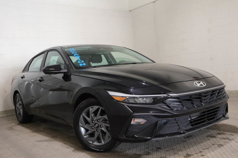 Hyundai Elantra PREFERRED + DEMARREUR A DISTANCE + CARPLAY 2024