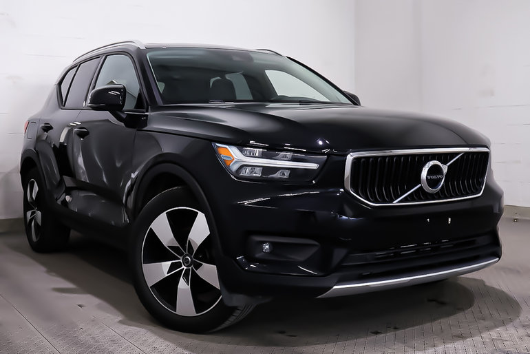 2022 Volvo XC40 T5 MOMENTUM + AWD + TOIT OUVRANT PANORAMIQUE