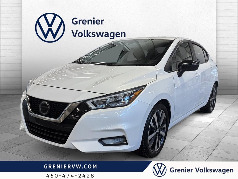 Nissan VERSA SR, Carplay, Caméra, Banc chauffants 2021