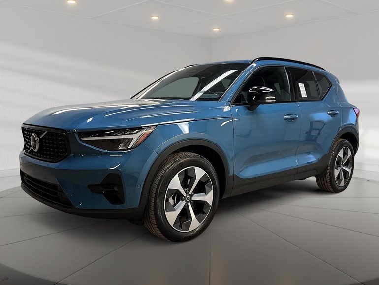 Volvo XC40 B5 PLUS DARK TOIT PANO NAV  4RM 2023