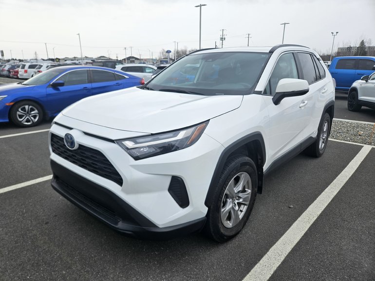 2023 Toyota RAV4 Hybrid XLE + TOIT + CARPLAY + ECO + CAMERA +++