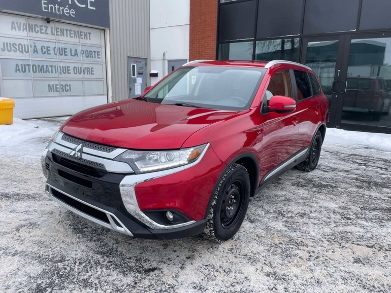 Mitsubishi Outlander  2020