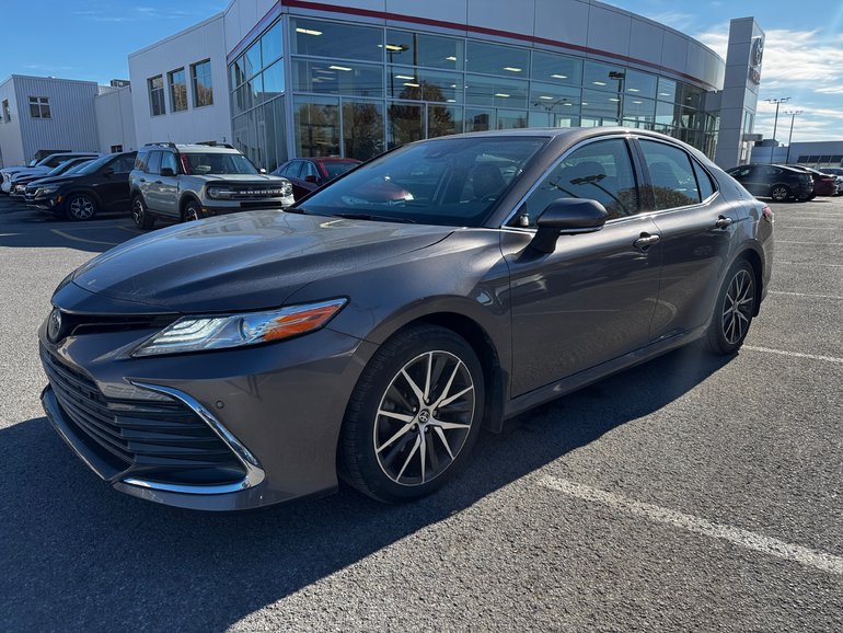 2022 Toyota Camry Hybrid