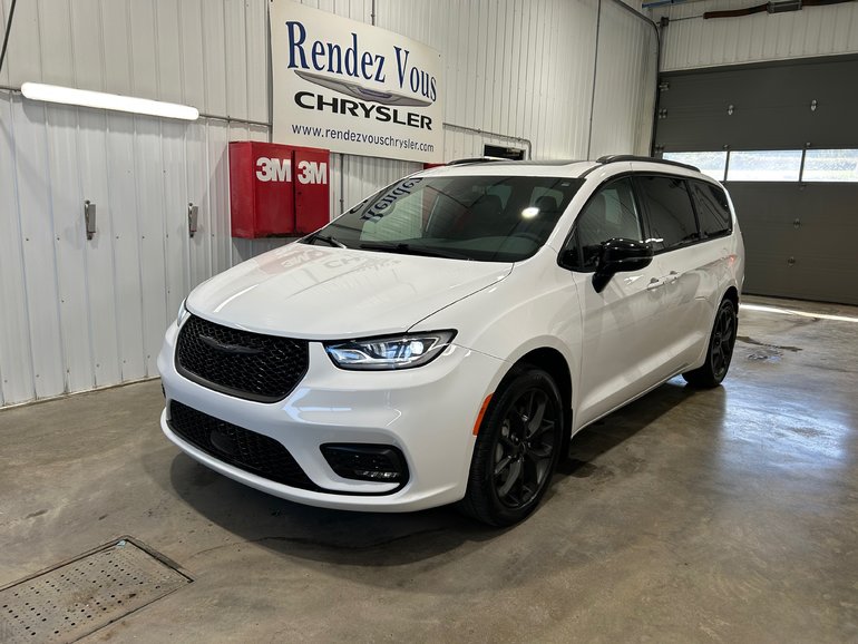 2024 Chrysler PACIFICA