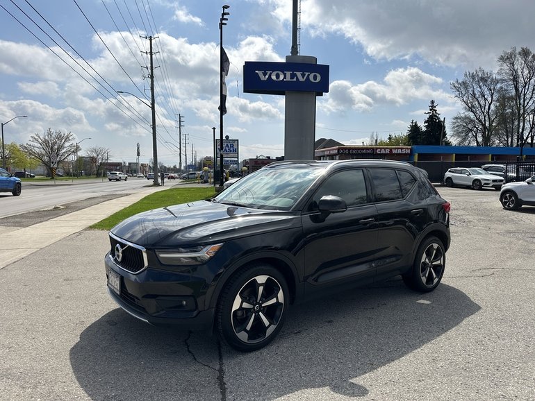 2021 Volvo XC40 Momentum