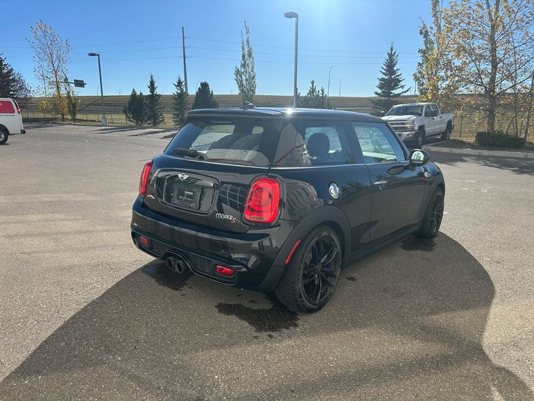 2018 MINI COOPER S