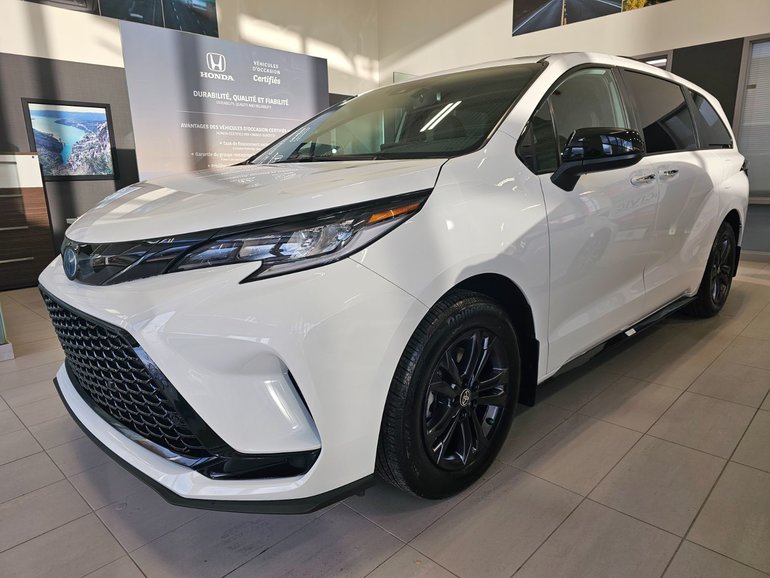 2025 Toyota Sienna Hybrid