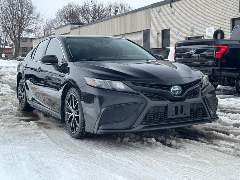 2022 Toyota Camry Hybrid