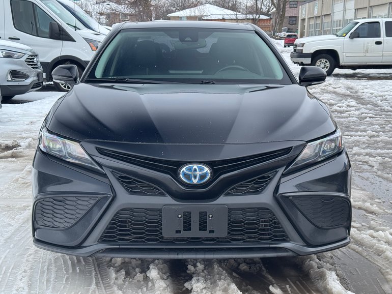 2022 Toyota Camry Hybrid