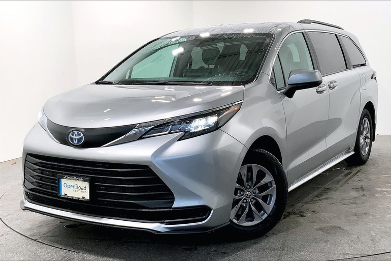 2025 Toyota Sienna Hybrid Sienna LE AWD 8-Pass