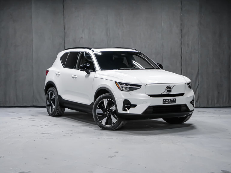 2025 Volvo EX40
