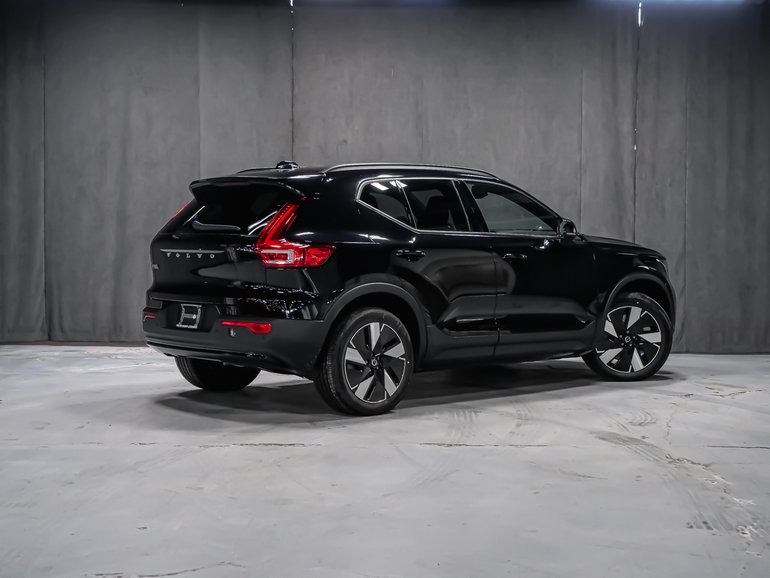 2026 Volvo EX40