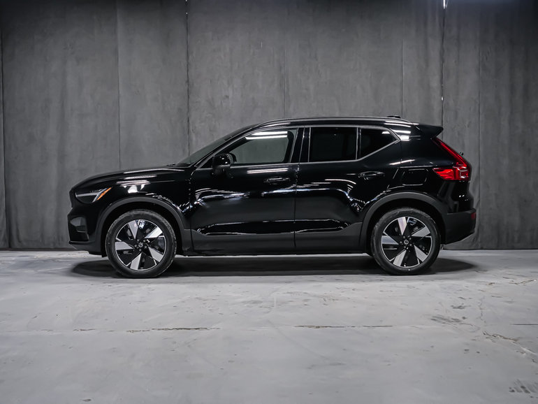 2026 Volvo EX40