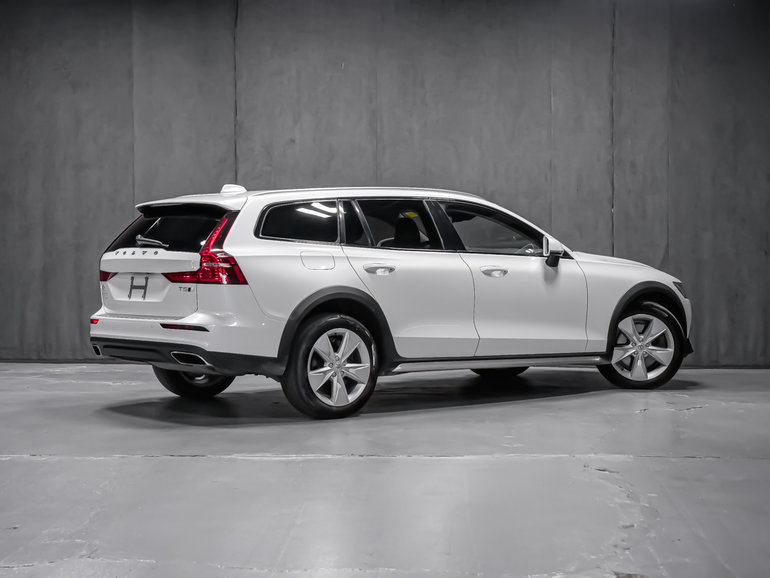 2021 Volvo V60 Cross Country
