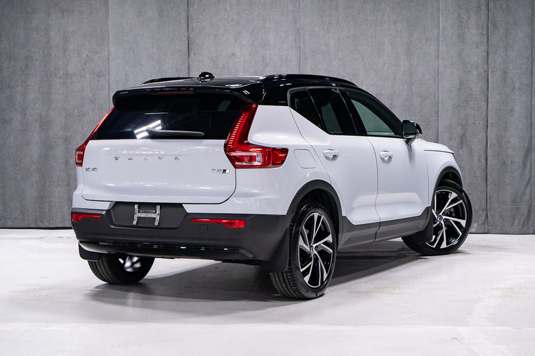 2022 Volvo XC40