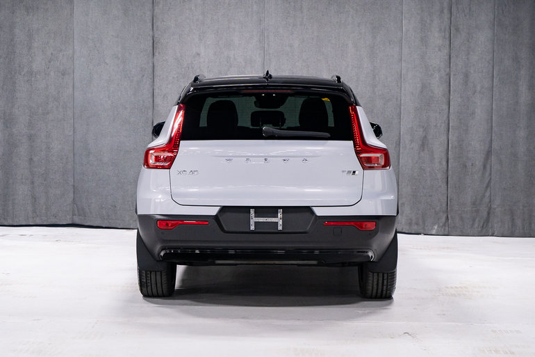 2022 Volvo XC40