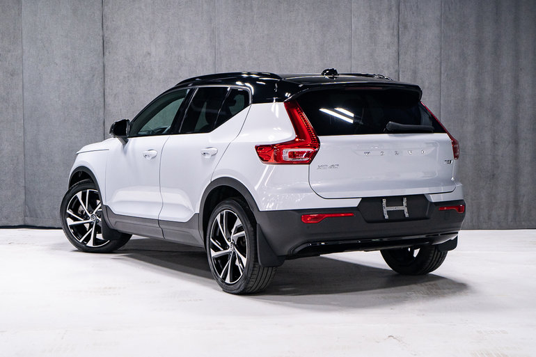 2022 Volvo XC40