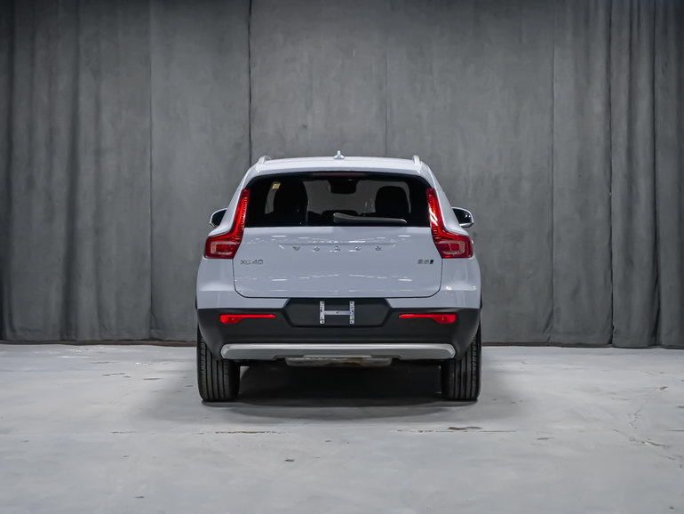 2025 Volvo XC40