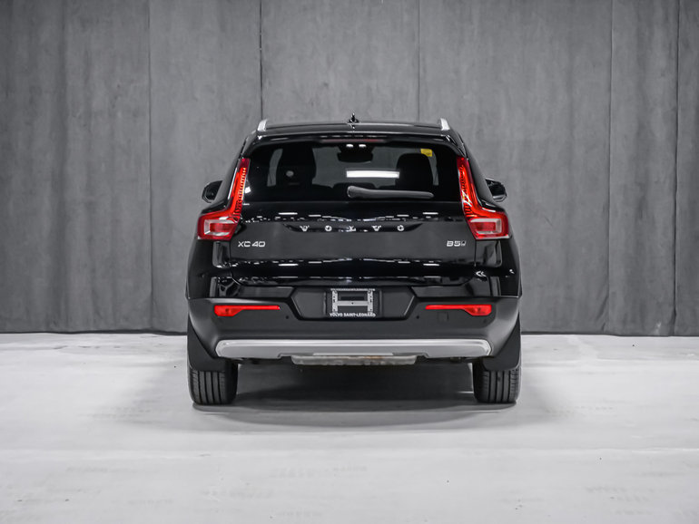 2025 Volvo XC40