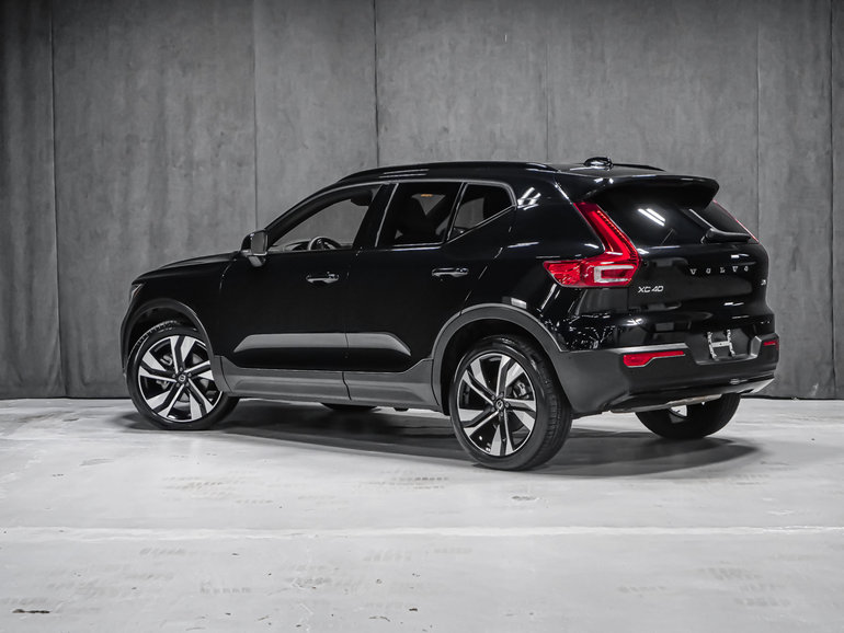 2025 Volvo XC40