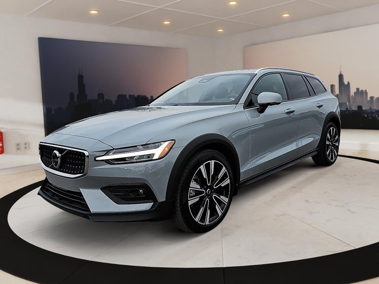 2024 Volvo V60 Cross Country PLUS