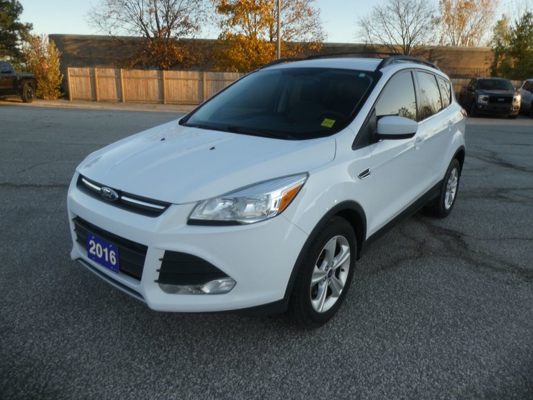 2016 Ford ESCAPE SE