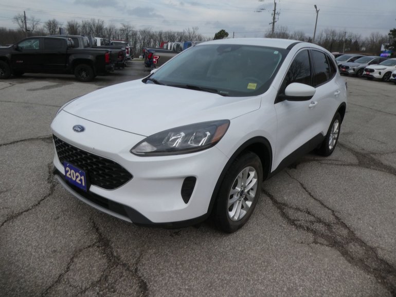 2021 Ford ESCAPE SE