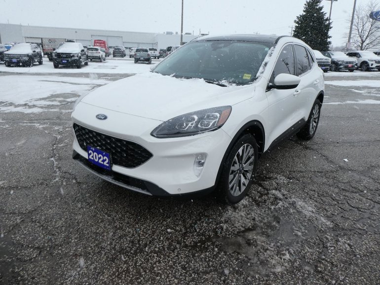 2022 Ford ESCAPE TITANIUM