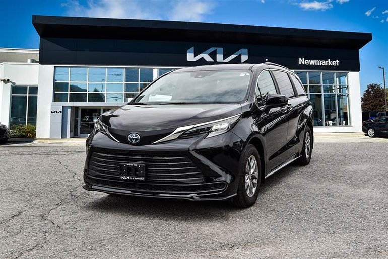 2025 Toyota Sienna Hybrid