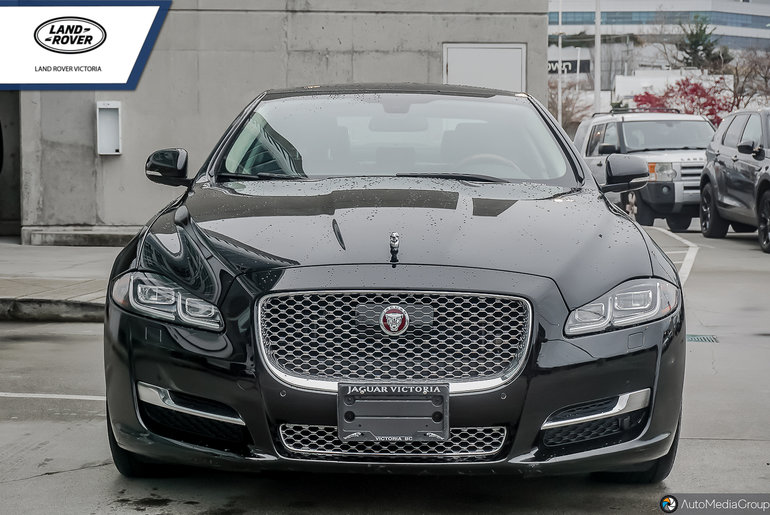 2017 Jaguar XJ