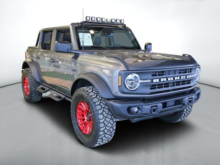 Ford Bronco Black Diamond 2023