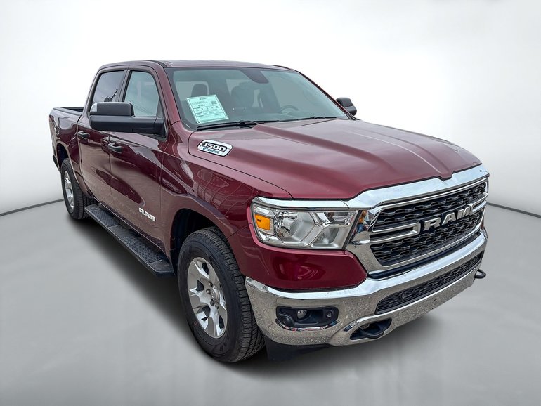 Ram 1500 BIG HORN 6 cyl 2024
