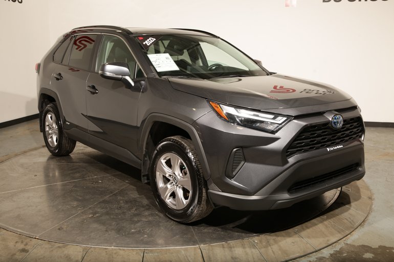 Toyota RAV4 XLE HYBRID 2023