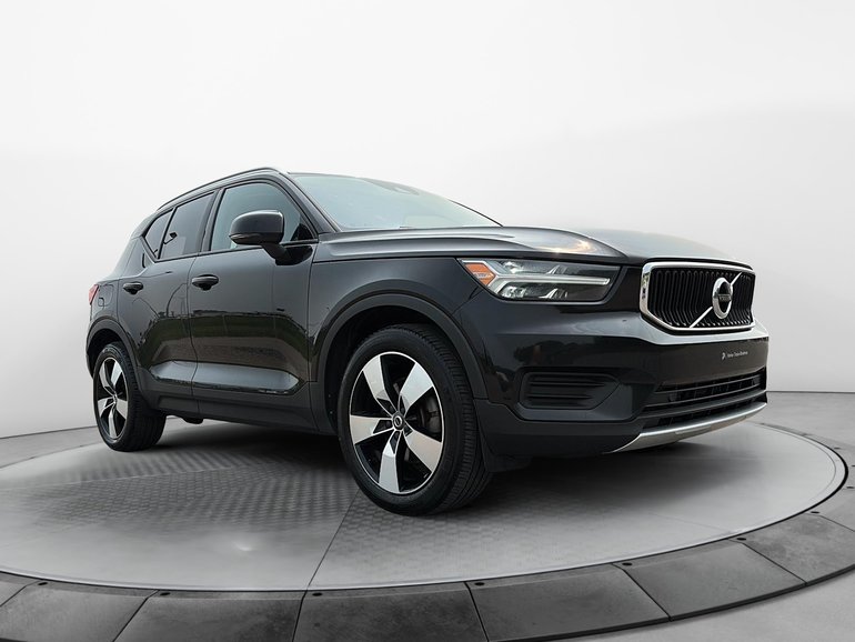 2022 Volvo XC40 T5 MOMENTUM AWD