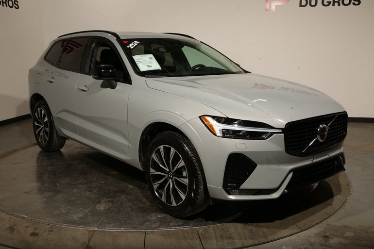 Volvo XC60 B5 CORE // AWD // DARK THEME 2024