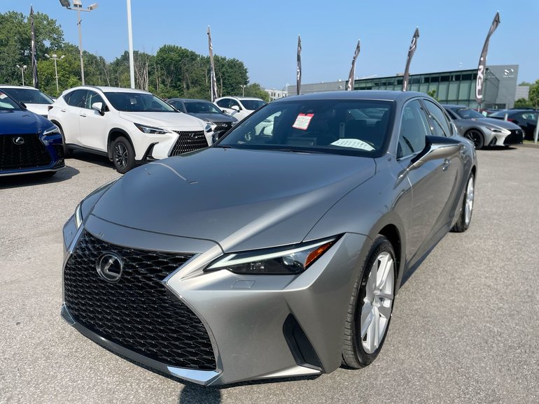 2024 Lexus IS 300