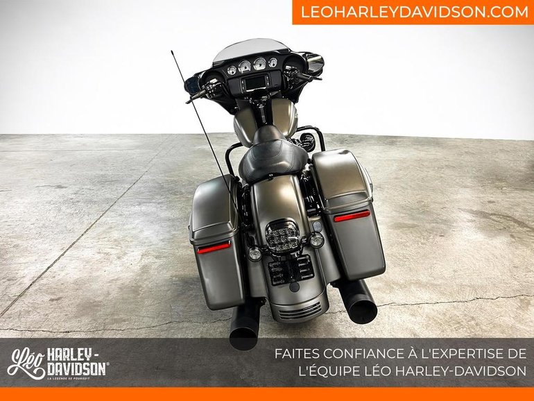 2018 Harley-Davidson FLHX