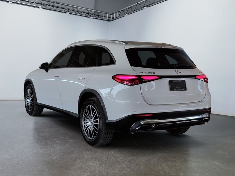2025 Mercedes-Benz GLC