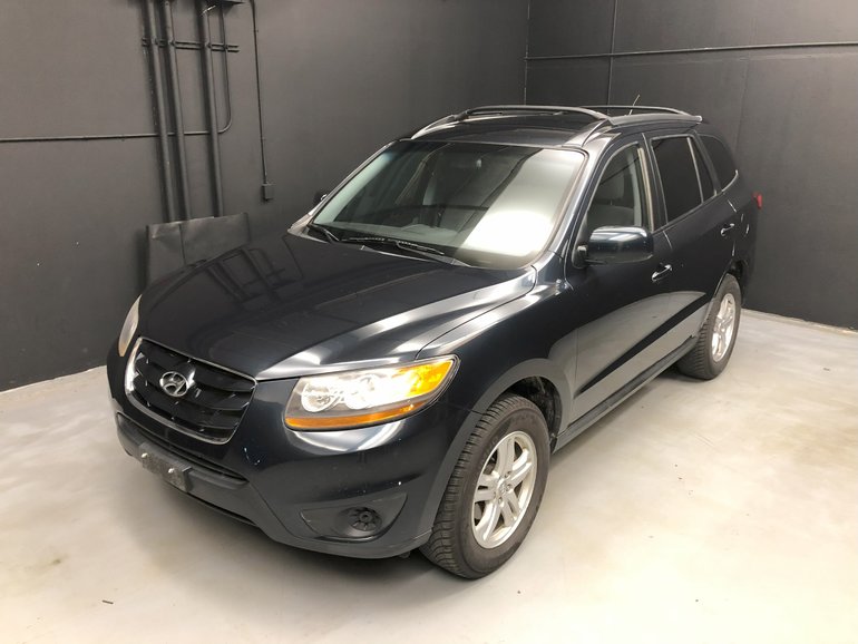 2010 Hyundai Santa Fe 2.4L GL > Selling AS IS, AS TRADED