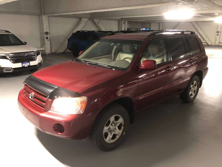 2005 Toyota Highlander V6 AWD Just arrived...