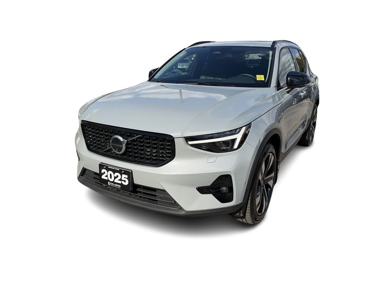 2025 Volvo XC40