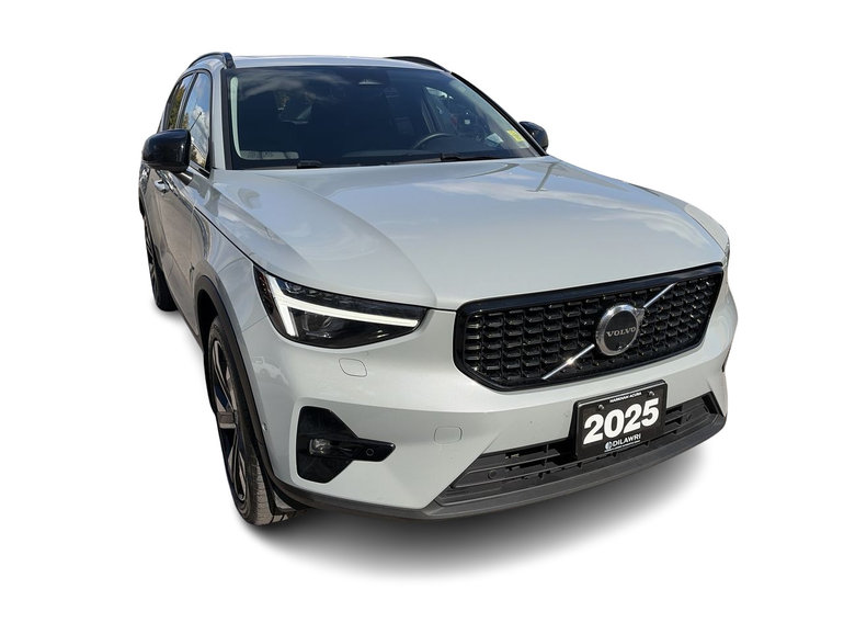 2025 Volvo XC40