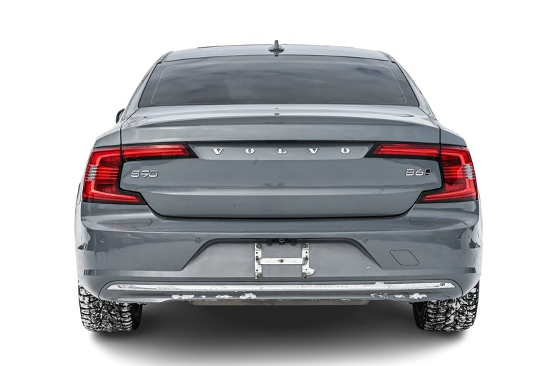 2022 Volvo S90