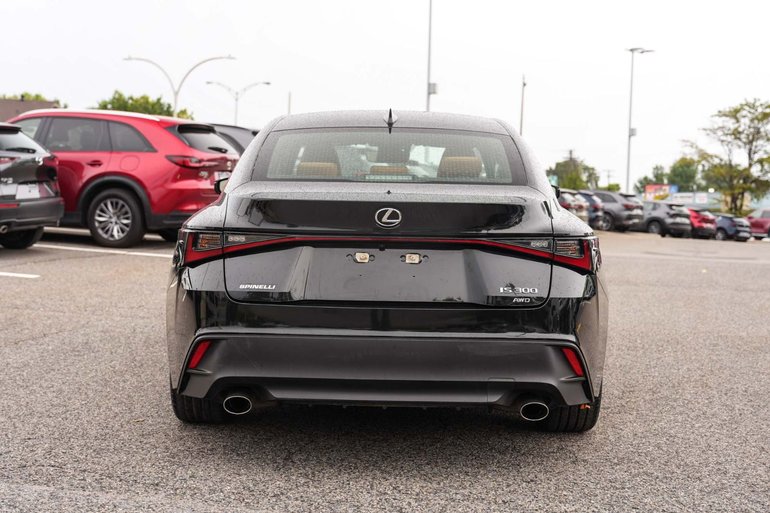 2022 Lexus IS
