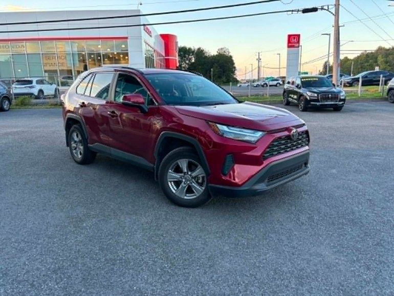 2025 Toyota RAV4 XLE AWD